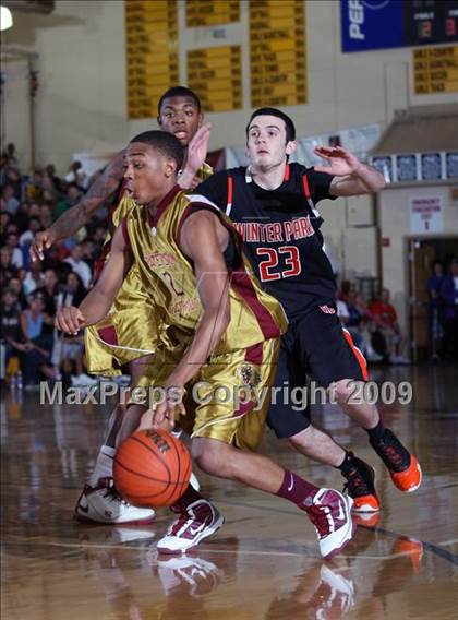 Thumbnail 3 in Winter Park vs. Paterson Catholic (City of Palms Classic) photogallery.