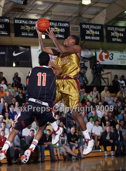 Thumbnail 1 in Winter Park vs. Paterson Catholic (City of Palms Classic) photogallery.