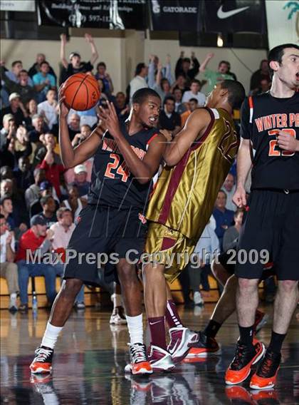 Thumbnail 3 in Winter Park vs. Paterson Catholic (City of Palms Classic) photogallery.