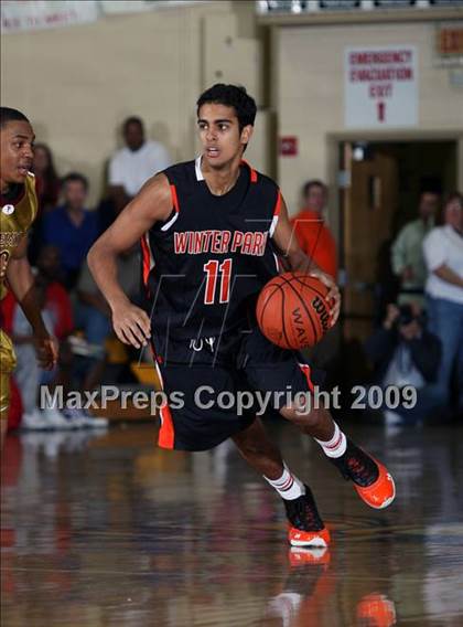 Thumbnail 3 in Winter Park vs. Paterson Catholic (City of Palms Classic) photogallery.