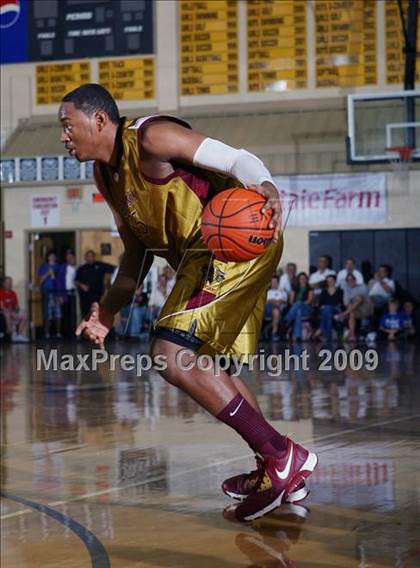 Thumbnail 2 in Winter Park vs. Paterson Catholic (City of Palms Classic) photogallery.
