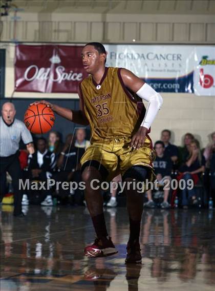 Thumbnail 3 in Winter Park vs. Paterson Catholic (City of Palms Classic) photogallery.