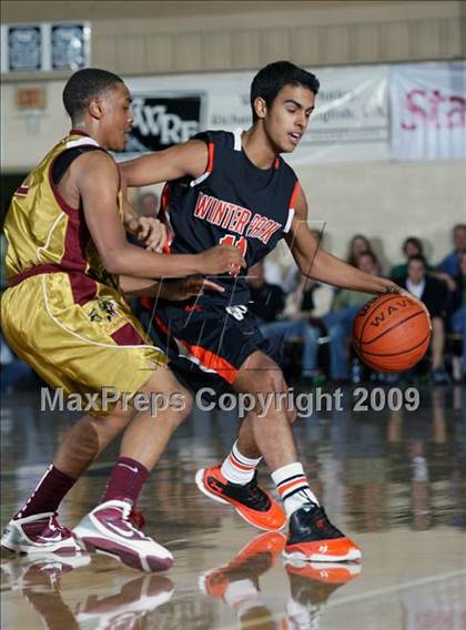 Thumbnail 1 in Winter Park vs. Paterson Catholic (City of Palms Classic) photogallery.