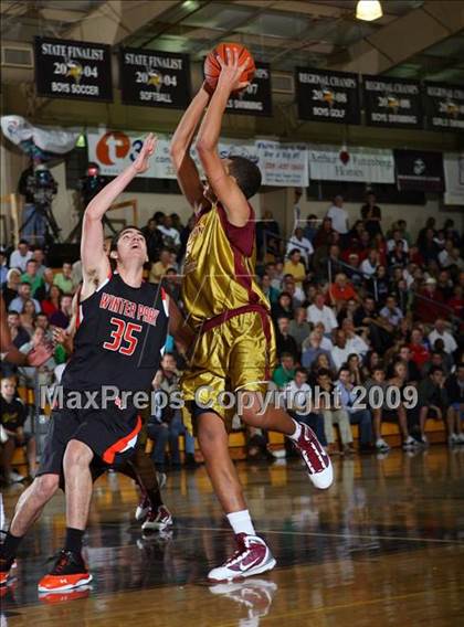 Thumbnail 1 in Winter Park vs. Paterson Catholic (City of Palms Classic) photogallery.