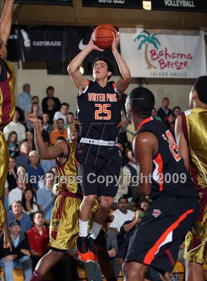 Thumbnail 3 in Winter Park vs. Paterson Catholic (City of Palms Classic) photogallery.