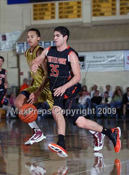 Thumbnail 1 in Winter Park vs. Paterson Catholic (City of Palms Classic) photogallery.