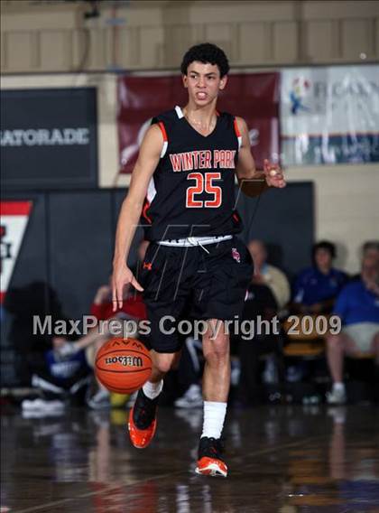 Thumbnail 2 in Winter Park vs. Paterson Catholic (City of Palms Classic) photogallery.