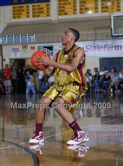 Thumbnail 3 in Winter Park vs. Paterson Catholic (City of Palms Classic) photogallery.