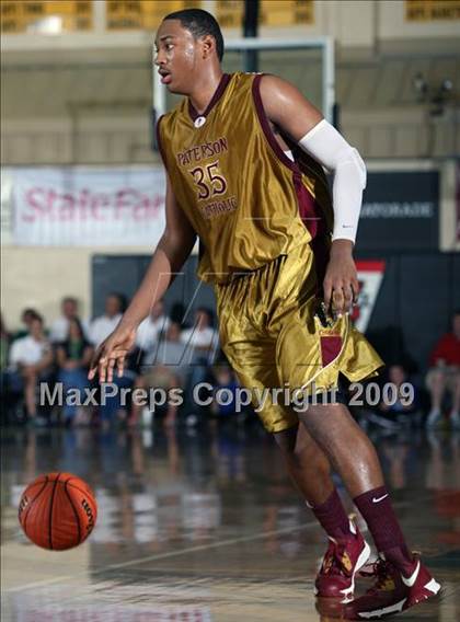 Thumbnail 1 in Winter Park vs. Paterson Catholic (City of Palms Classic) photogallery.