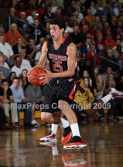 Thumbnail 1 in Winter Park vs. Paterson Catholic (City of Palms Classic) photogallery.