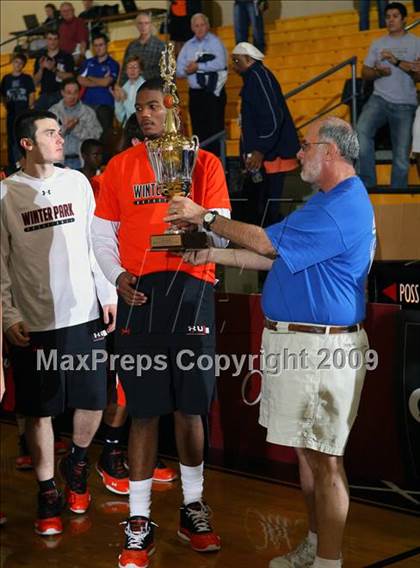 Thumbnail 2 in Winter Park vs. Paterson Catholic (City of Palms Classic) photogallery.