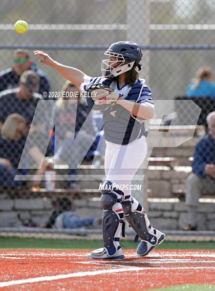 Thumbnail 3 in Hallsville vs Sachse (Allen Tournament) photogallery.
