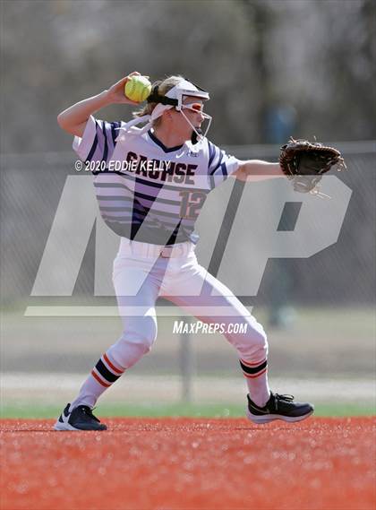Thumbnail 3 in Hallsville vs Sachse (Allen Tournament) photogallery.