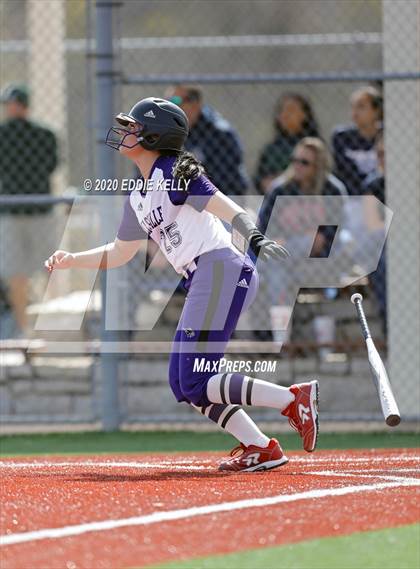 Thumbnail 3 in Hallsville vs Sachse (Allen Tournament) photogallery.