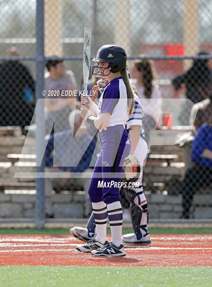 Thumbnail 2 in Hallsville vs Sachse (Allen Tournament) photogallery.