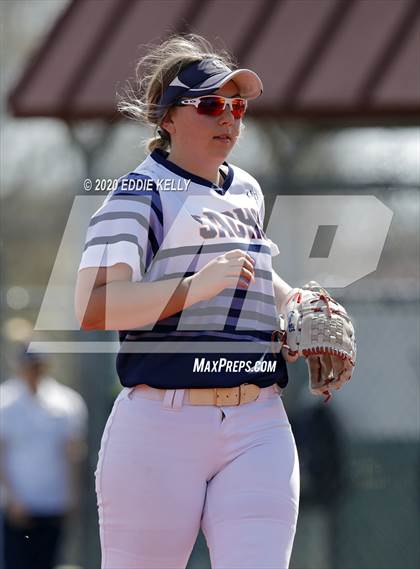 Thumbnail 3 in Hallsville vs Sachse (Allen Tournament) photogallery.