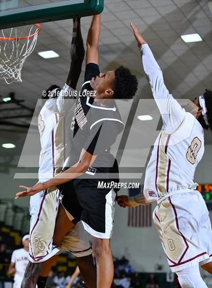 Thumbnail 2 in Alemany vs. Centennial (The Classic at Damien) photogallery.