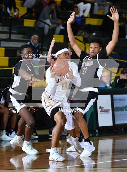 Thumbnail 2 in Alemany vs. Centennial (The Classic at Damien) photogallery.