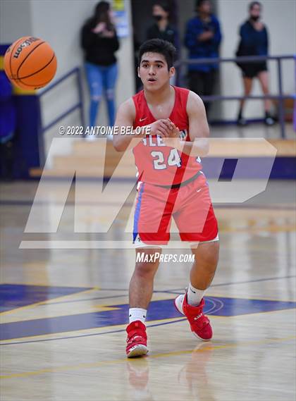 Thumbnail 1 in Glenn @ Norwalk photogallery.