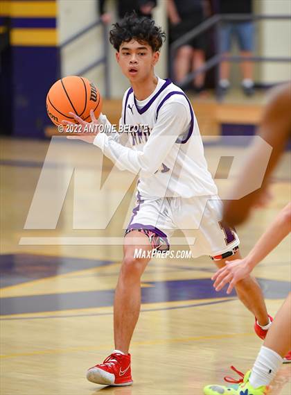 Thumbnail 2 in Glenn @ Norwalk photogallery.
