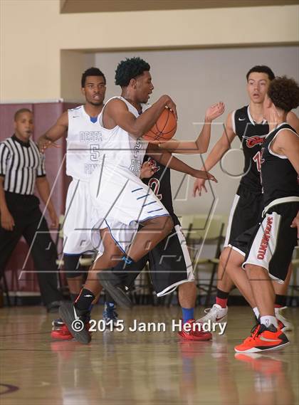 Thumbnail 2 in Sacramento Country Day vs. Desert Pines (MaxPreps Holiday Classic) photogallery.