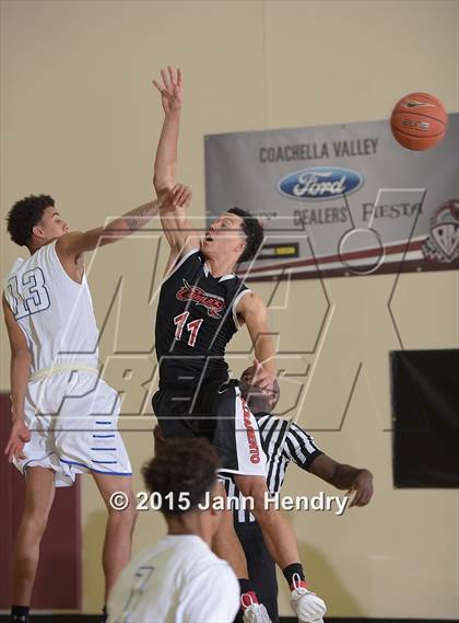 Thumbnail 1 in Sacramento Country Day vs. Desert Pines (MaxPreps Holiday Classic) photogallery.