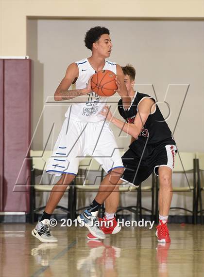 Thumbnail 2 in Sacramento Country Day vs. Desert Pines (MaxPreps Holiday Classic) photogallery.