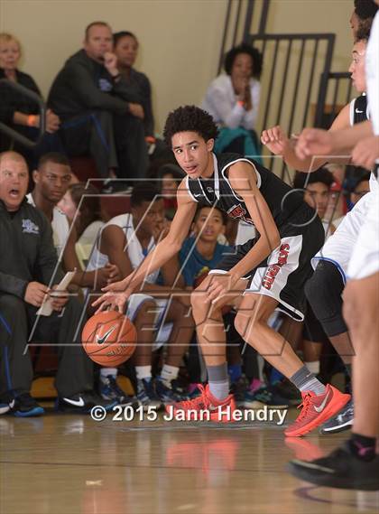 Thumbnail 3 in Sacramento Country Day vs. Desert Pines (MaxPreps Holiday Classic) photogallery.