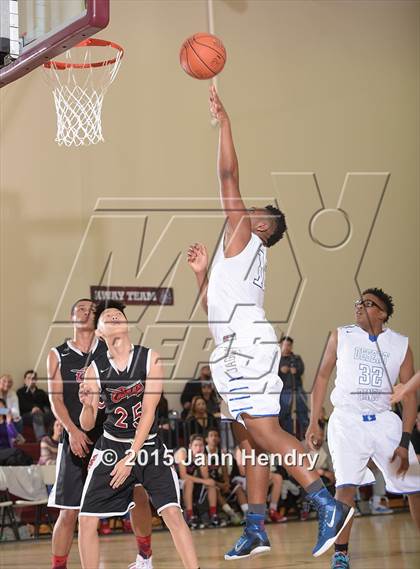 Thumbnail 1 in Sacramento Country Day vs. Desert Pines (MaxPreps Holiday Classic) photogallery.