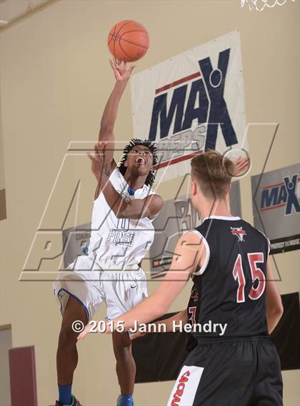 Thumbnail 2 in Sacramento Country Day vs. Desert Pines (MaxPreps Holiday Classic) photogallery.