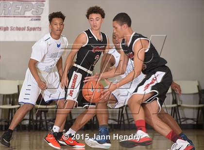 Thumbnail 2 in Sacramento Country Day vs. Desert Pines (MaxPreps Holiday Classic) photogallery.