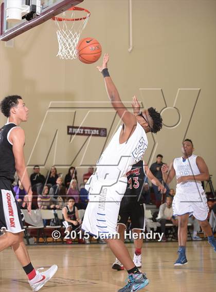 Thumbnail 2 in Sacramento Country Day vs. Desert Pines (MaxPreps Holiday Classic) photogallery.