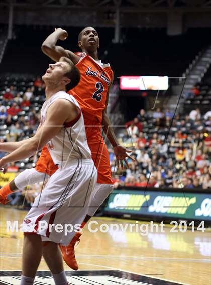 Thumbnail 3 in Olathe East vs. Maize (KSHSAA 6A Playoff) photogallery.
