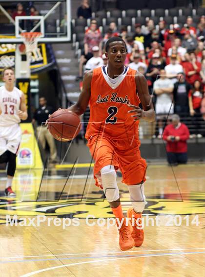 Thumbnail 2 in Olathe East vs. Maize (KSHSAA 6A Playoff) photogallery.