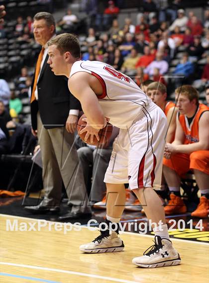 Thumbnail 1 in Olathe East vs. Maize (KSHSAA 6A Playoff) photogallery.