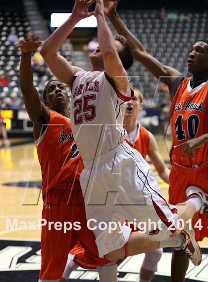Thumbnail 1 in Olathe East vs. Maize (KSHSAA 6A Playoff) photogallery.