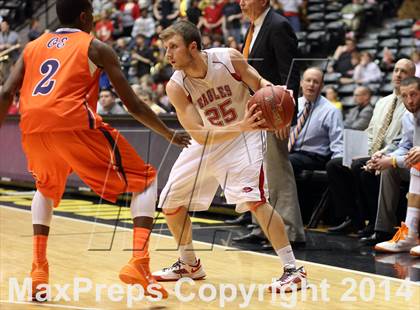 Thumbnail 2 in Olathe East vs. Maize (KSHSAA 6A Playoff) photogallery.
