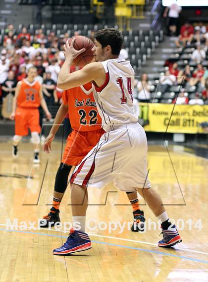 Thumbnail 2 in Olathe East vs. Maize (KSHSAA 6A Playoff) photogallery.