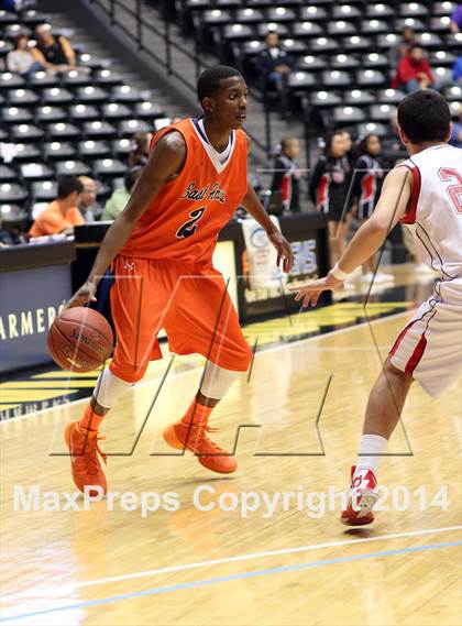 Thumbnail 2 in Olathe East vs. Maize (KSHSAA 6A Playoff) photogallery.