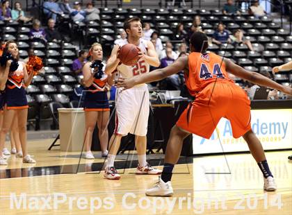 Thumbnail 1 in Olathe East vs. Maize (KSHSAA 6A Playoff) photogallery.