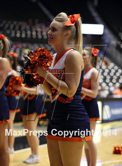 Thumbnail 1 in Olathe East vs. Maize (KSHSAA 6A Playoff) photogallery.