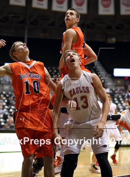 Thumbnail 2 in Olathe East vs. Maize (KSHSAA 6A Playoff) photogallery.