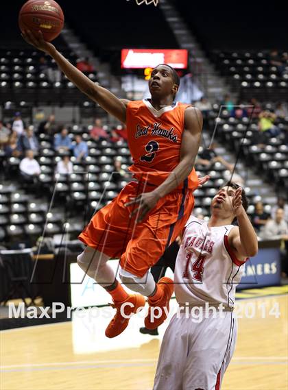 Thumbnail 1 in Olathe East vs. Maize (KSHSAA 6A Playoff) photogallery.