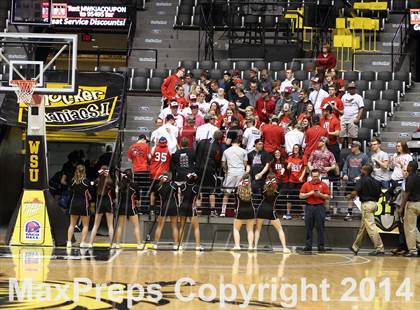Thumbnail 1 in Olathe East vs. Maize (KSHSAA 6A Playoff) photogallery.