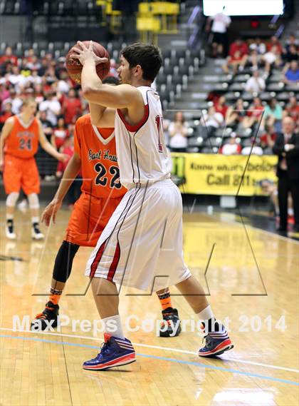 Thumbnail 1 in Olathe East vs. Maize (KSHSAA 6A Playoff) photogallery.