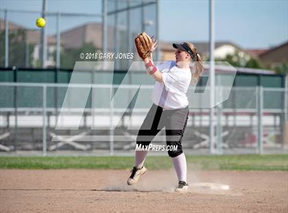 Thumbnail 1 in Antelope @ Whitney photogallery.