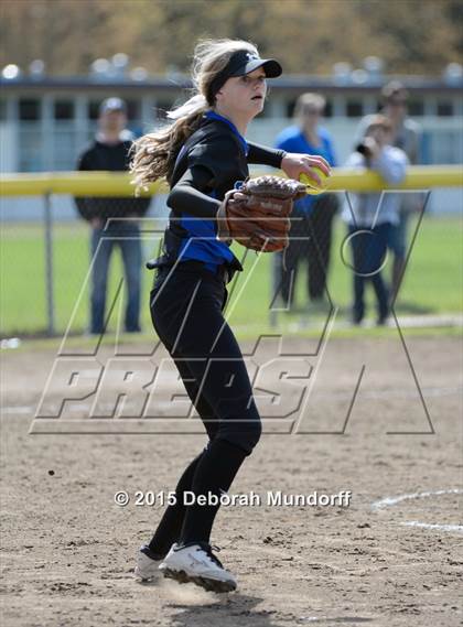 Thumbnail 2 in South Medford @ Sheldon (Game 2) photogallery.
