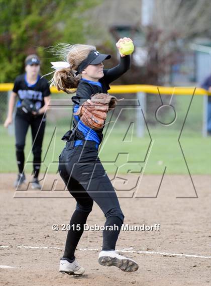 Thumbnail 3 in South Medford @ Sheldon (Game 2) photogallery.