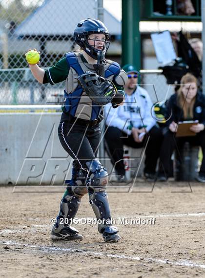 Thumbnail 3 in South Medford @ Sheldon (Game 2) photogallery.