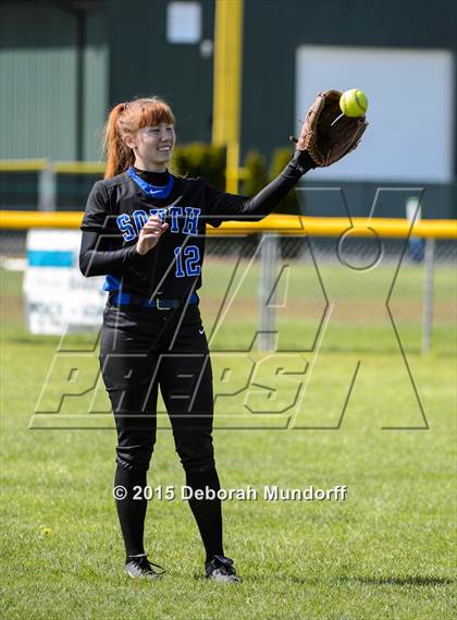 Thumbnail 2 in South Medford @ Sheldon (Game 2) photogallery.